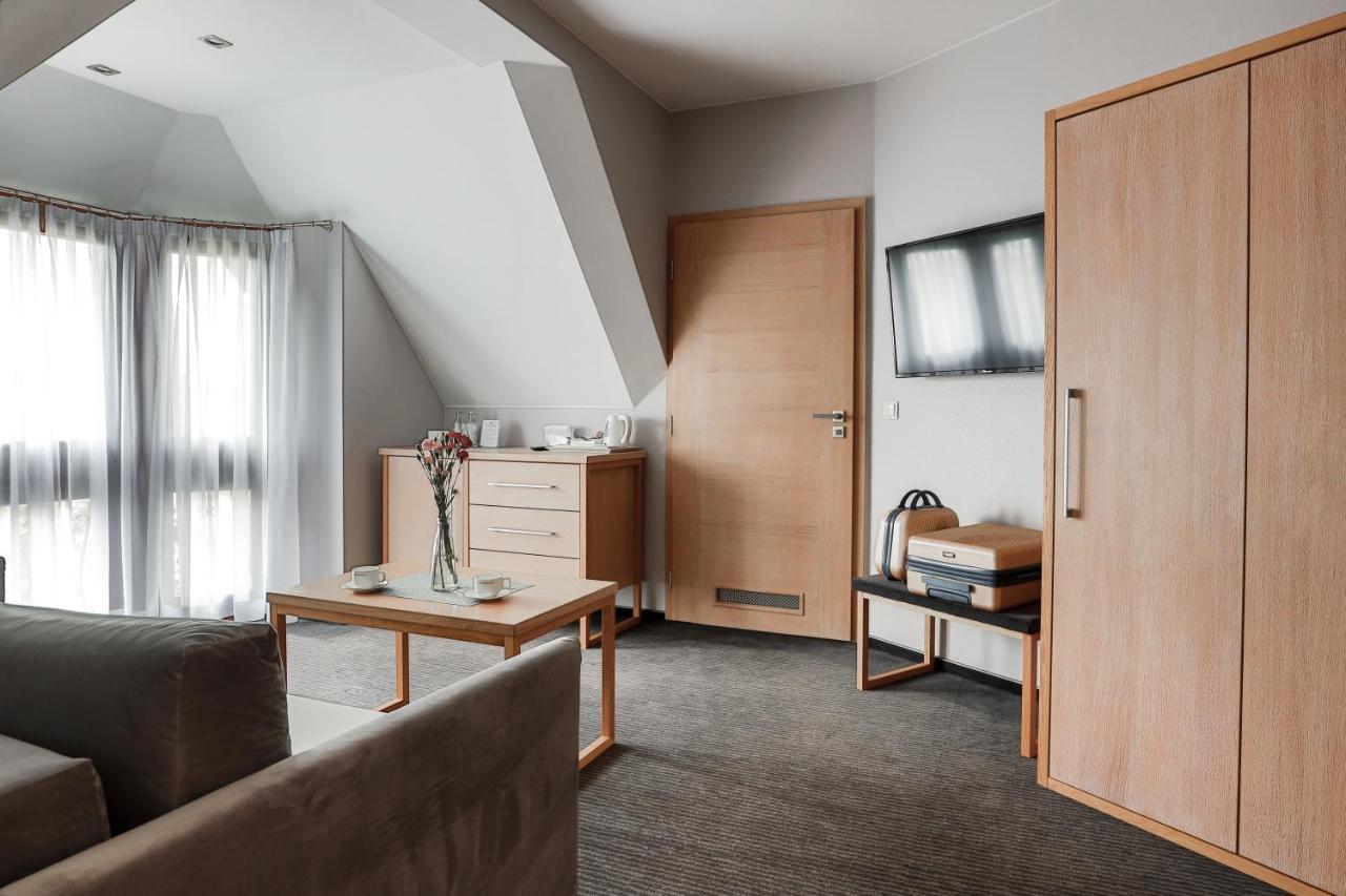 Hotel Salve Glogowek エクステリア 写真